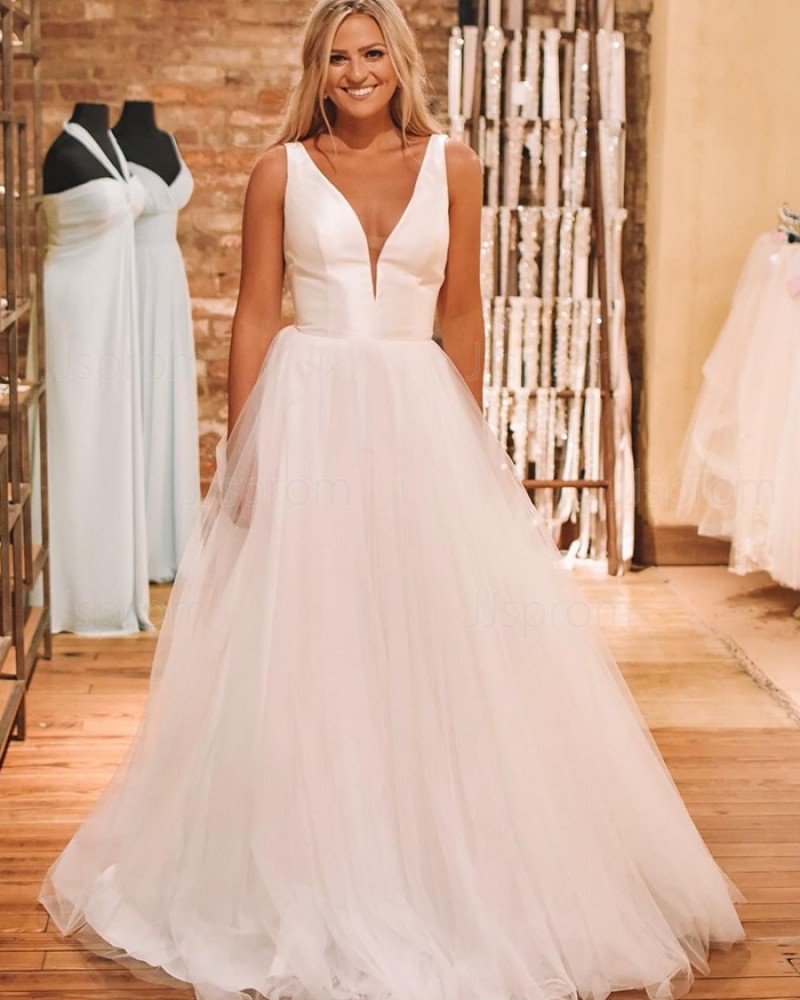 Simple Pleated White Tulle V-neck Wedding Dress NWD2111