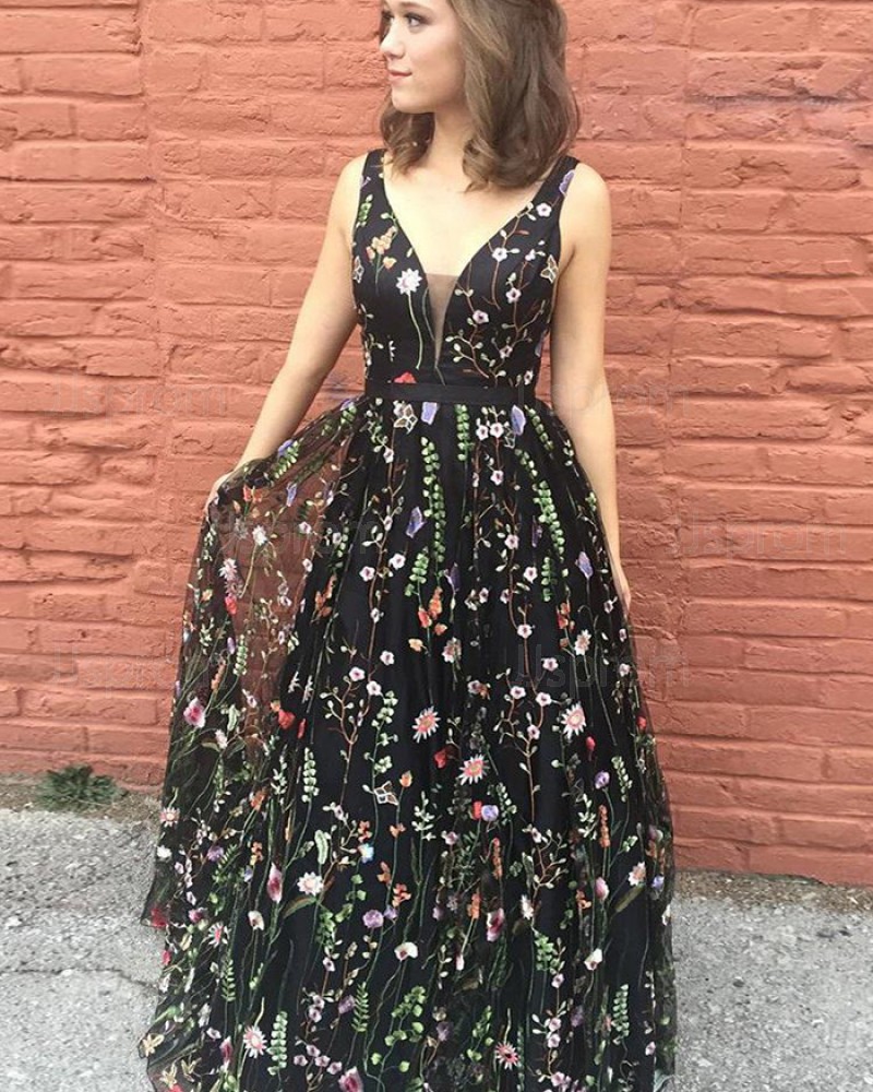 Stunning Floral Black Lace Deep V-neck Tulle Prom Dress PM1394