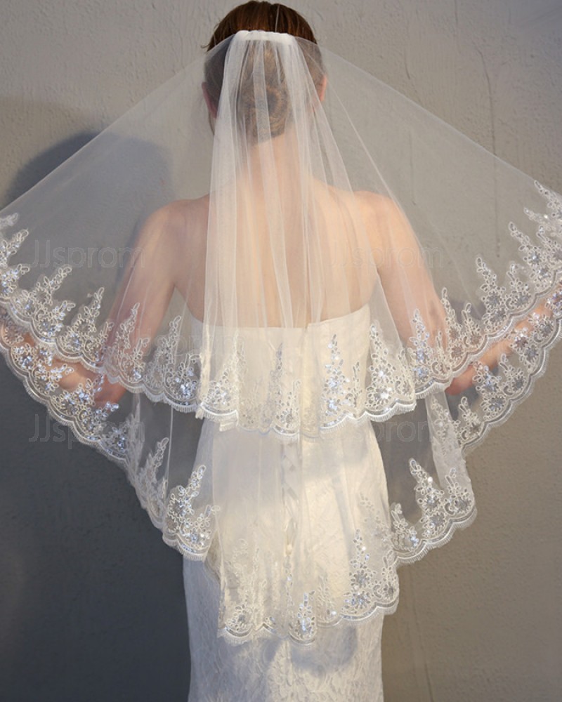 Two Tiers Tulle Applique Edge Fingertip Wedding Veil TS17152