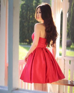 Elegant Simple Satin Sweetheart Ruched Homecoming Dress HD3406