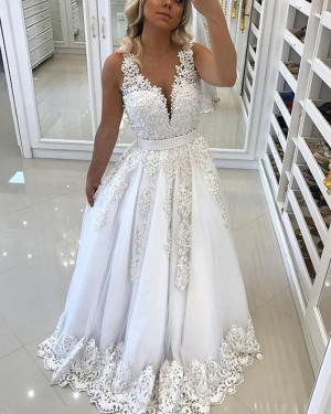 Elegant Long White V-neck Lace Appliqued Princess Wedding Dress PM1131