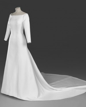 Simple Sheath Satin Scoop Royal Wedding Dress with 3/4 Length Sleeves WD2096