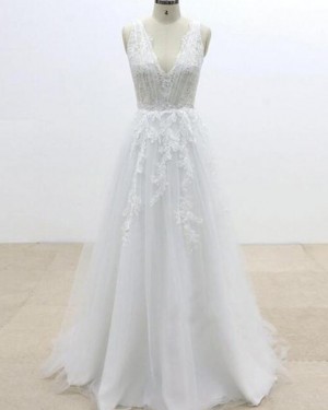 White Tulle V-neck Lace Applique Wedding Dress WD2243